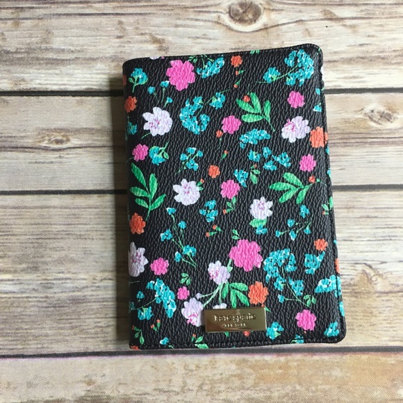 Kate Spade Passport Holder Shore Street Floral Travel Accessories Pink Green - Picture 4 of 9